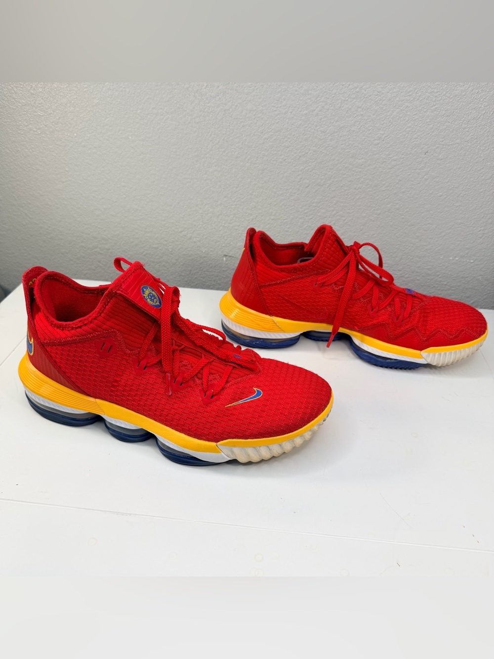 Nike LeBron 16 Low Superbron Red Yellow Blue CK2168-600 Men's Size 11
